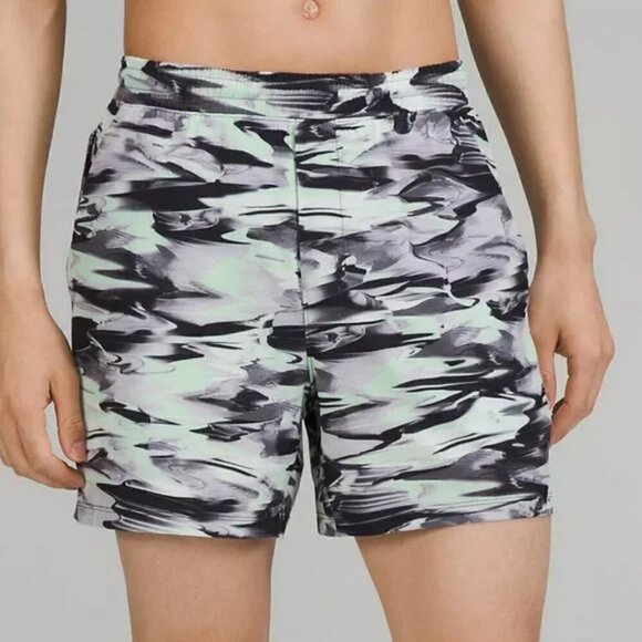 lululemon athletica Other - Lululemon Pace Breaker Short *Linerless 7"